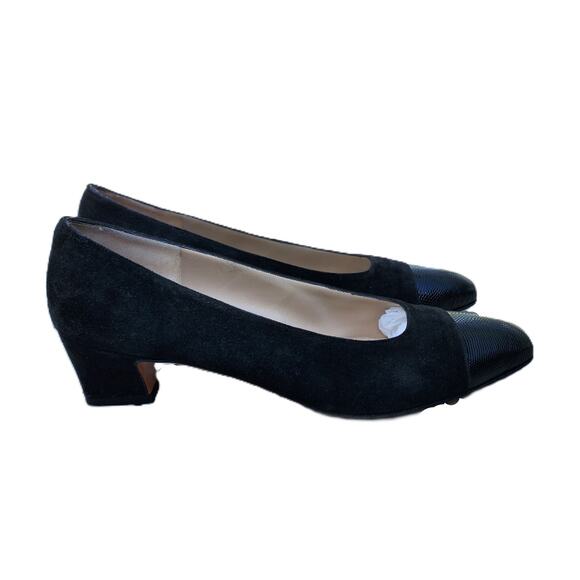 Salvatore Ferragamo Suede Cap Toe Pumps Heels 9.5 Vintage - Picture 2 of 10